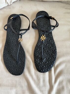 Tory Burch Black Quilted T-Strap Sandals with Gold Logo